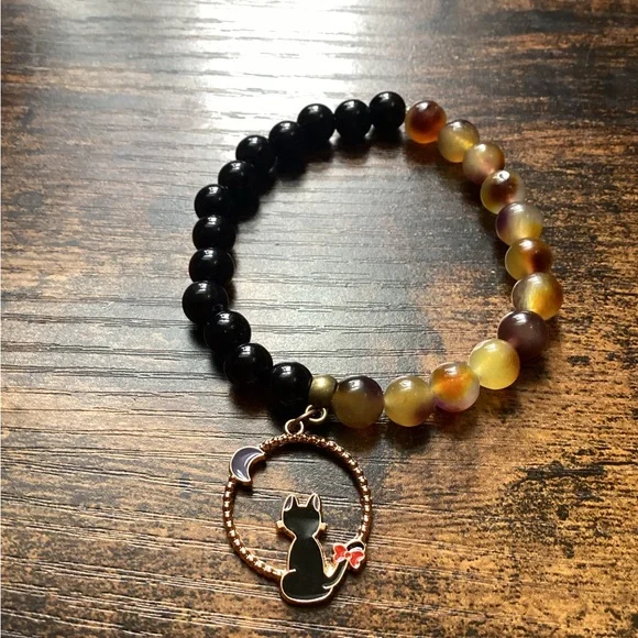 Bracelets - Picture 16 of 16